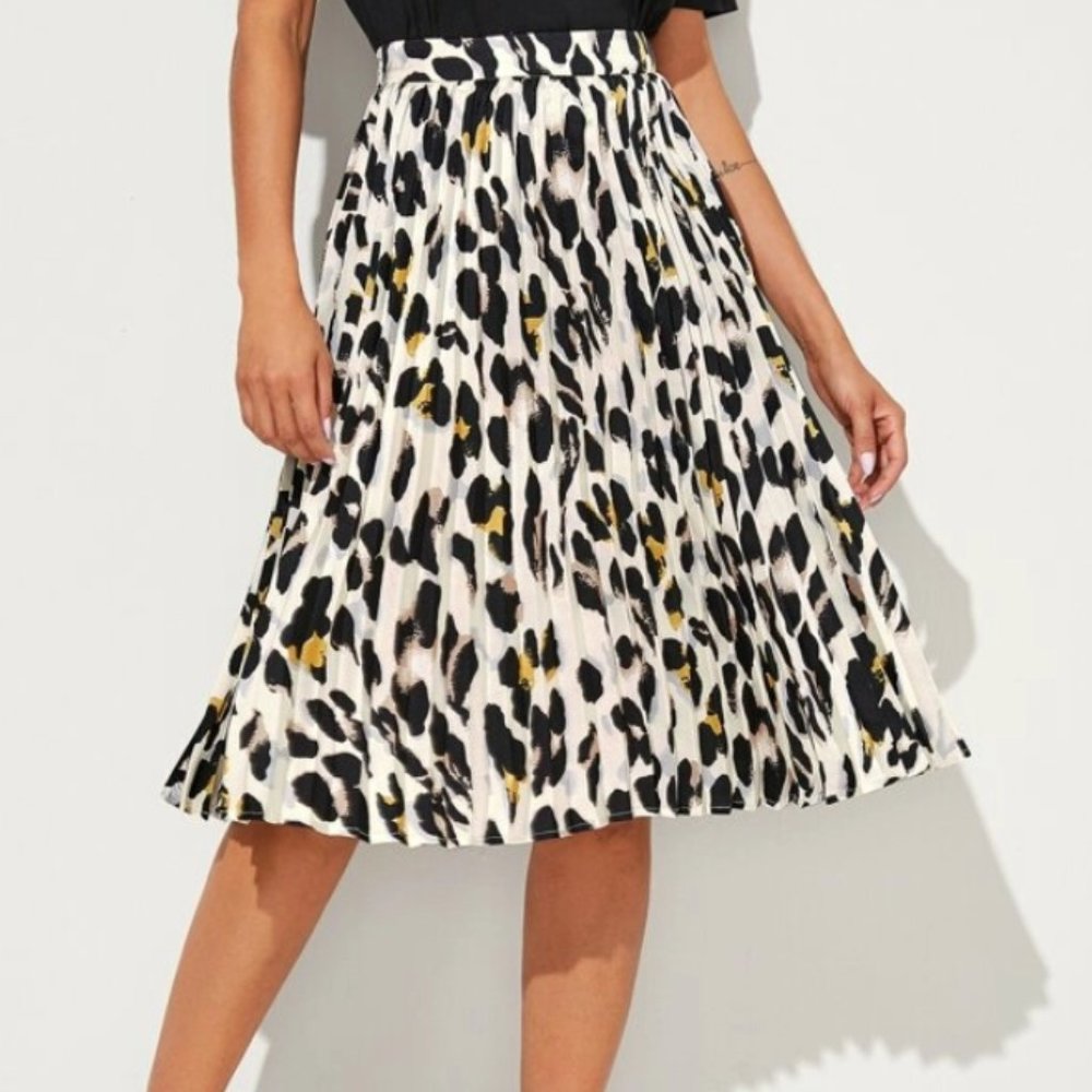 Pleated Midi Leopard Skirt